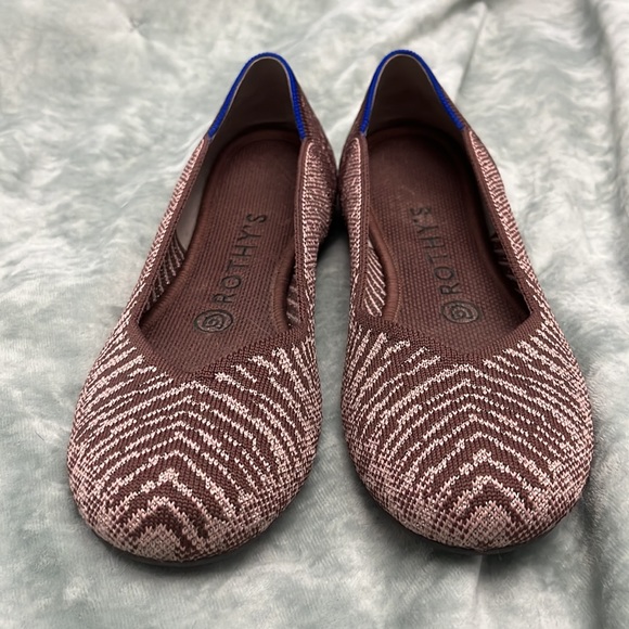 Retired Metallic Desert Roundtoe Rothys - Picture 4 of 4